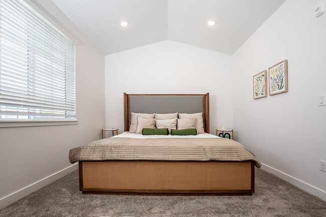 Towns - Bedroom 2 - Towns at Rivers Edge