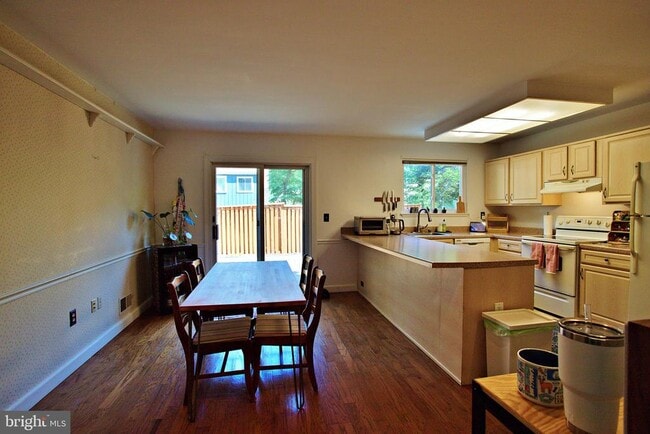 Photo - 1450 Greenmont Ct