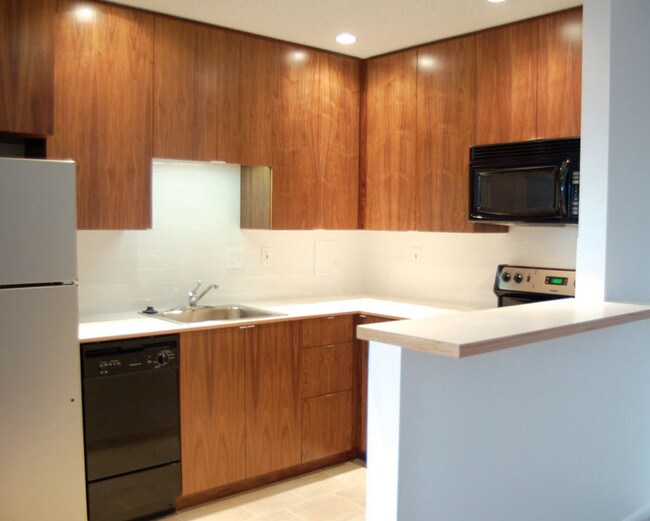 Photo - 3521 Walnut St Unit 10