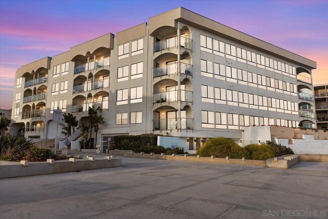 Building Photo - 4007 Everts St Unit 2H Rental