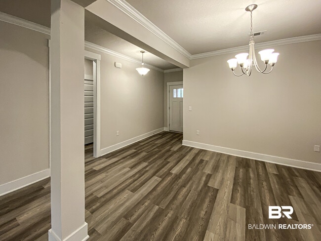 10078 Lakeview Dr