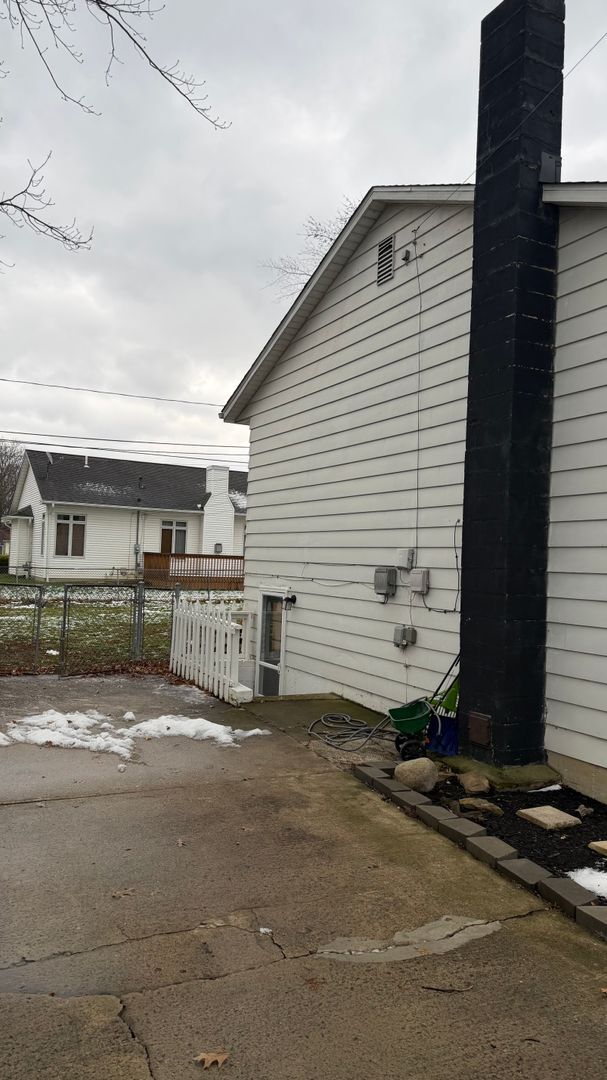 Photo - Beautiful split level ready to rent