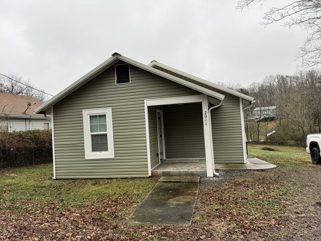 Photo - 2011 Thorngrove Pike