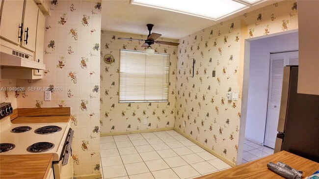 Photo - 7220 Lake Cir Dr Unit 203