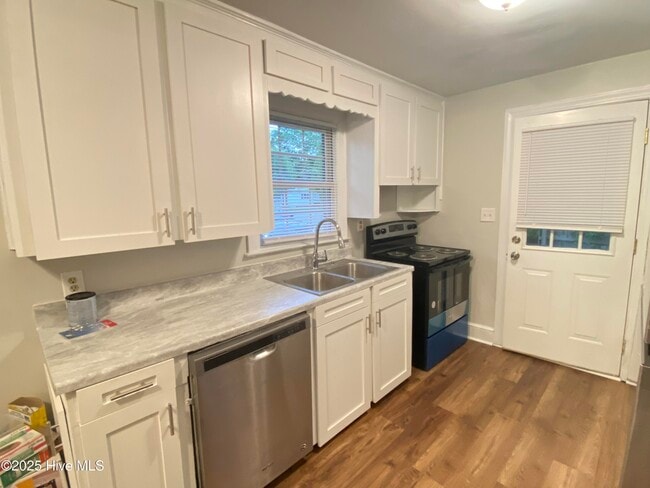 Photo - 2816 Jefferson Dr