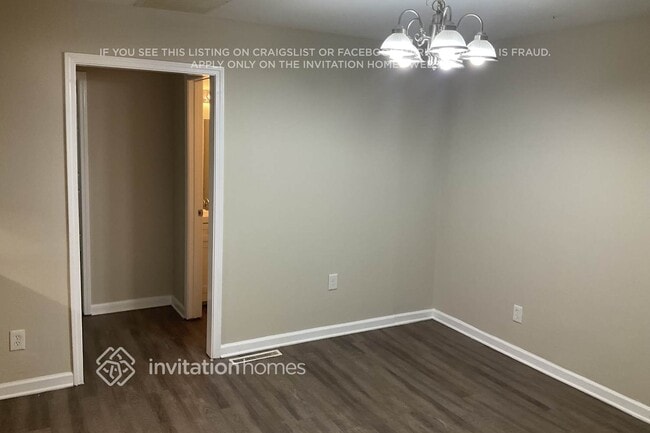 Photo - 2407 Cresta Dr