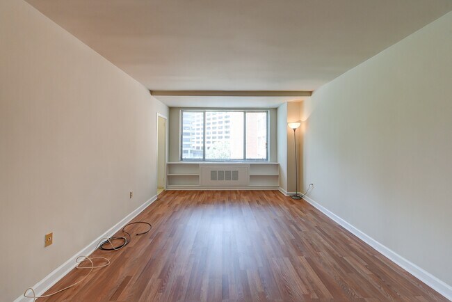 Photo - Spacious & Bright Studio at River Place North Unit 638
