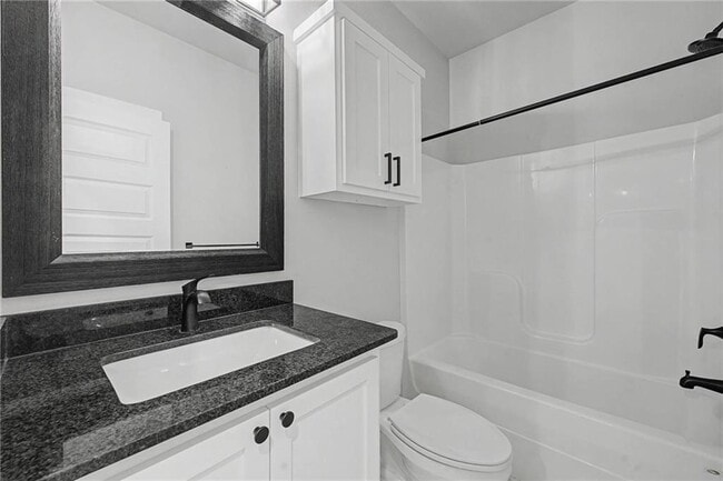 Photo - 2 Creetown Ln