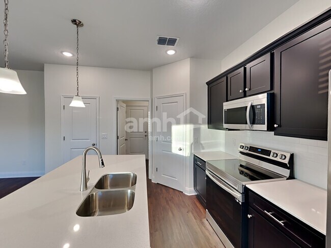 Photo - 6170 Little Blf Cir