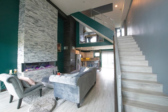 Building Photo - 969 Sigsbee St