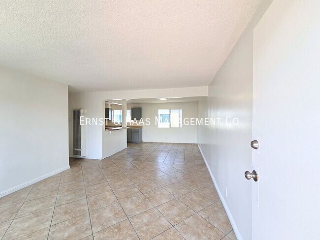 Photo - 1330 Walnut Ave Unidad 04