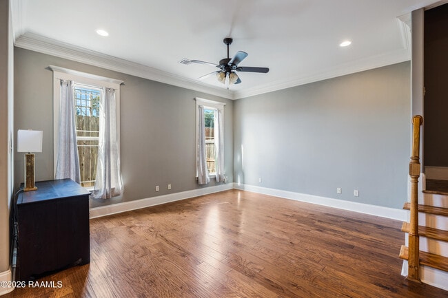 Photo - 103 Crystal Bay Ct