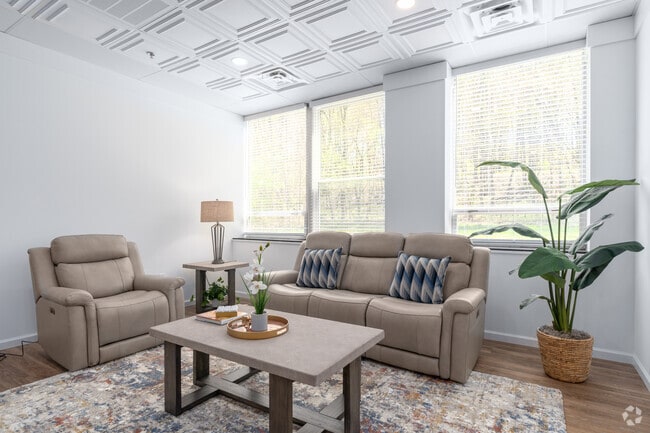 1BR, 1BA - B