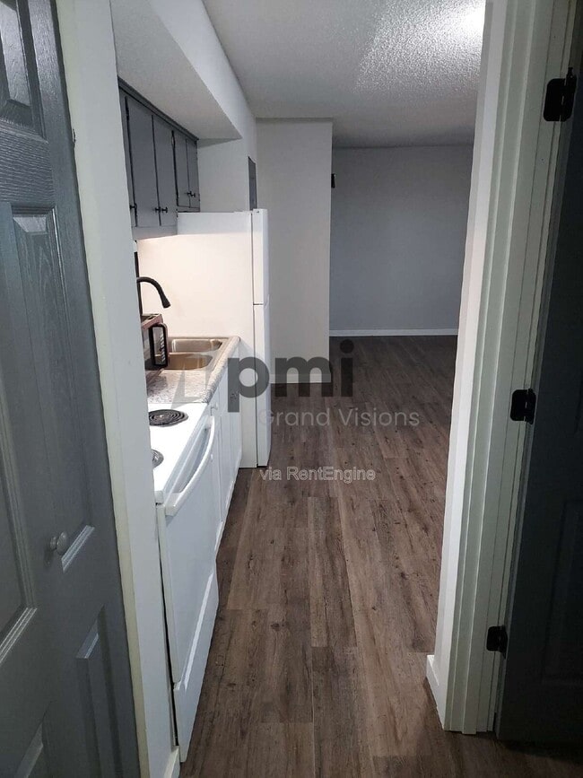 Photo - 465 E Main St Unit 7