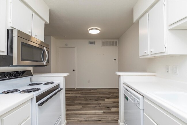 Photo - 2350 Bering Dr Unit 106