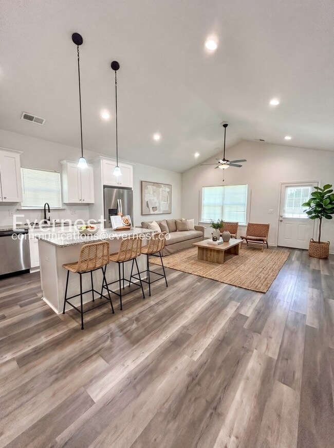 Photo - 10824 Mt Holly Rd