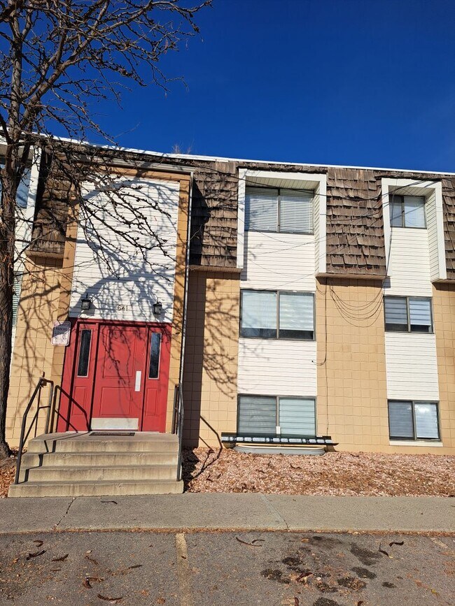 Newly remodeled Springville 2 Bedroom Condo! House Rental in