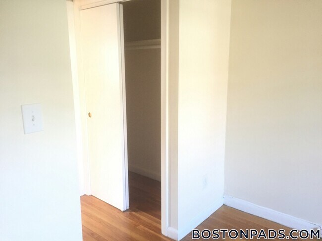 Photo - 109 Brainerd Rd Unit 4