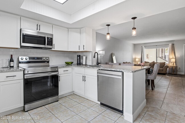 Building Photo - 1515 Huntington Ln Unit 712