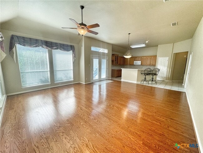 Photo - 2263 Kensington Way