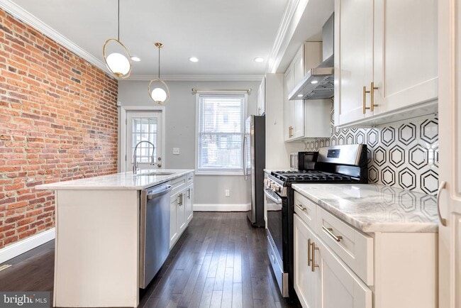 Photo - 635 S Lehigh St