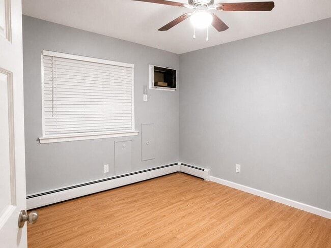 Photo - 212 45th St Unit 2