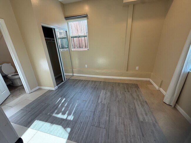 Photo - 5432 Mary Lane Dr