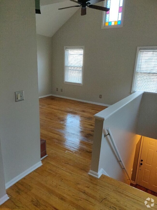 Building Photo - 3158 Oak St Unit 3158 Rental