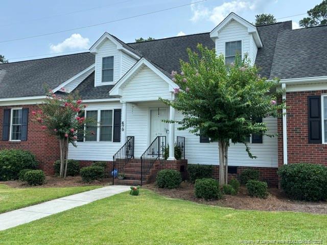 Building Photo - 670 Amberdale Cir W