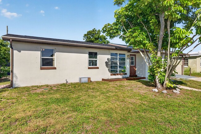 Photo - 2159 Gerard Ct