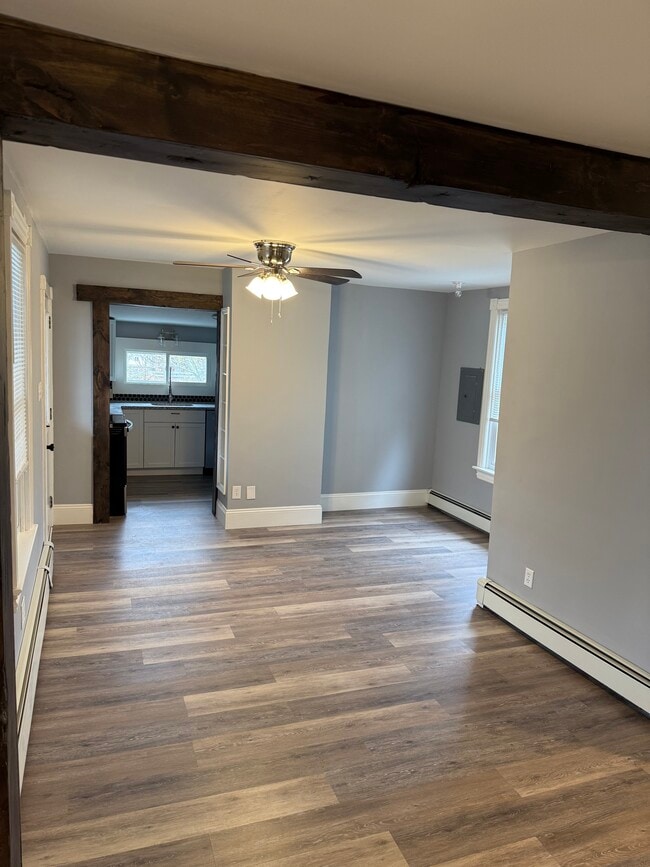 Photo - 1324 Main St Unidad B