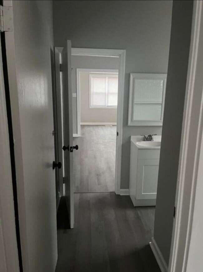 180 Gray Station Rd