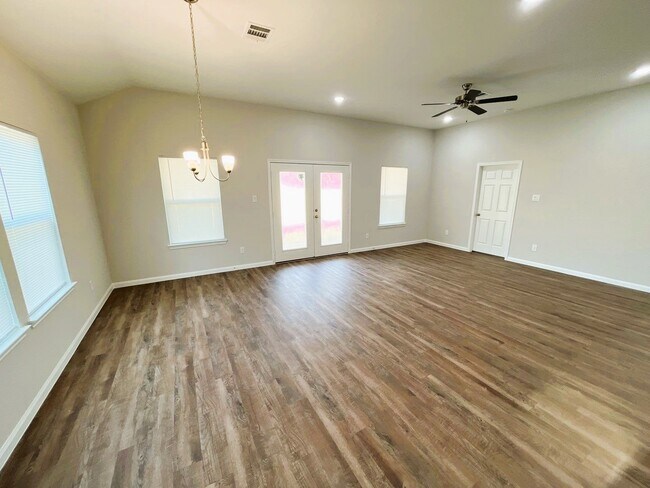297 County Rd-5102L