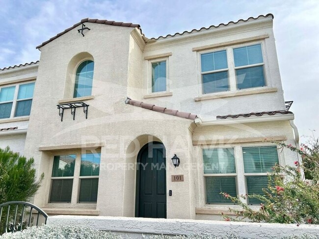 Building Photo - 4077 S Sabrina Dr