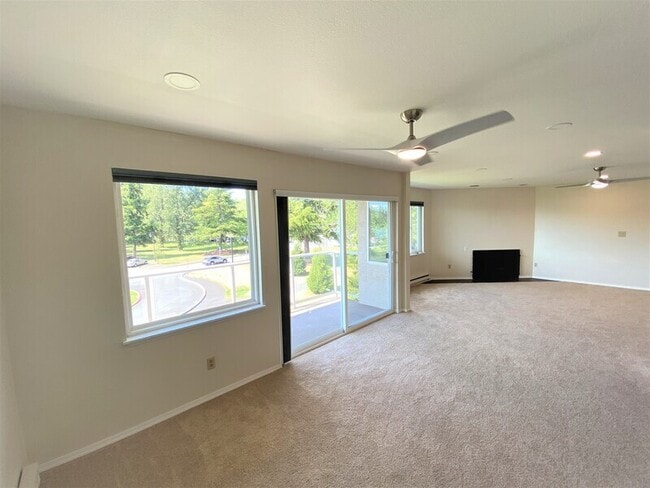 Photo - 9715 NE Juanita Dr Unit 310B