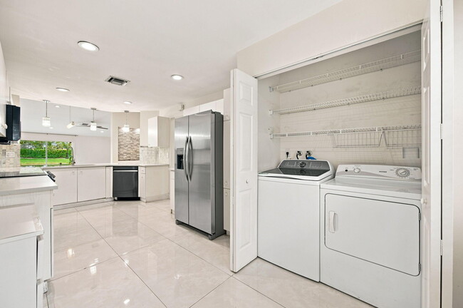Photo - 1590 Orion Ln