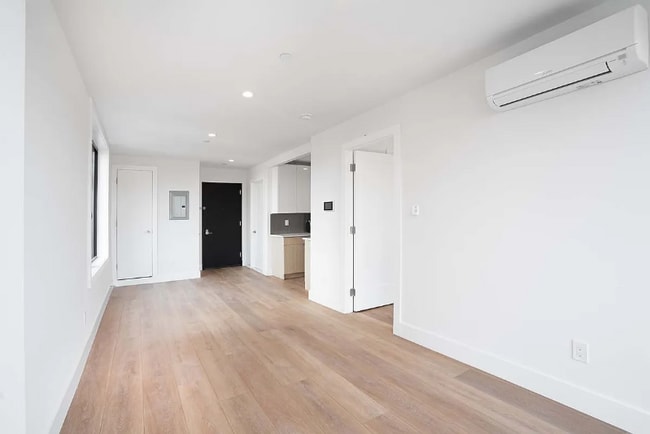 Photo - 23-33 Astoria Blvd Unidad 5E