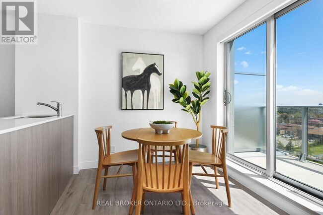 Photo - 100 Manett Crescent