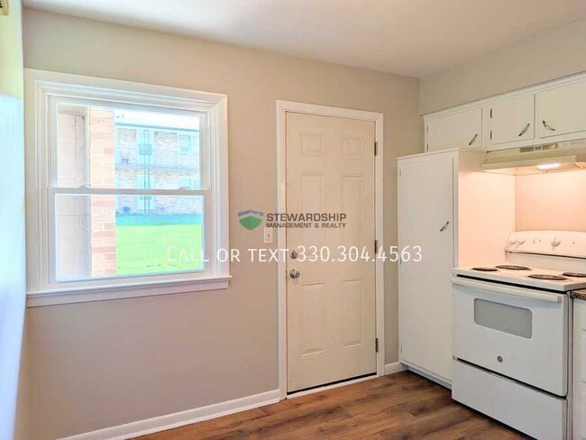 Photo - 614 Highland Dr Unit B1