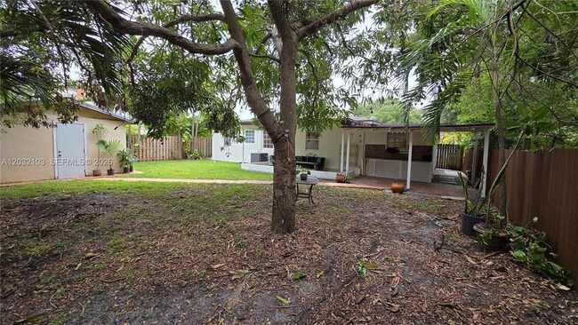 Photo - 313 SW 2nd Terrace