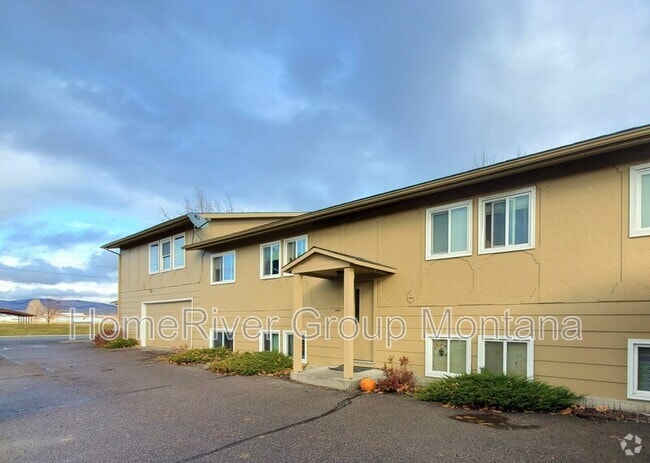 Building Photo - 909 Pattee Creek Dr Rental