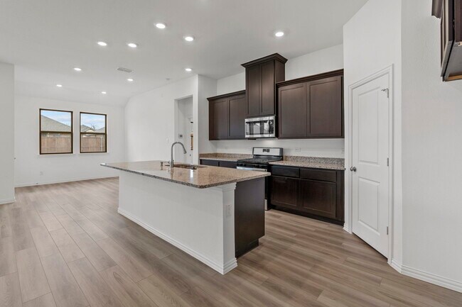 Photo - 2227 Lantana Dr