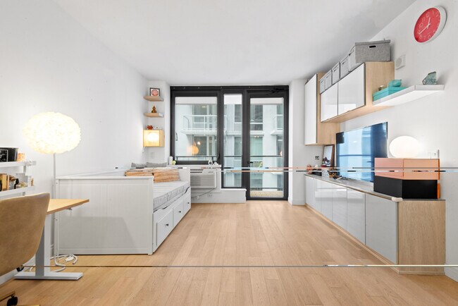 Photo - 160 1st St Unit 614