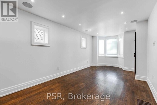 Photo - 114 Braemar Ave