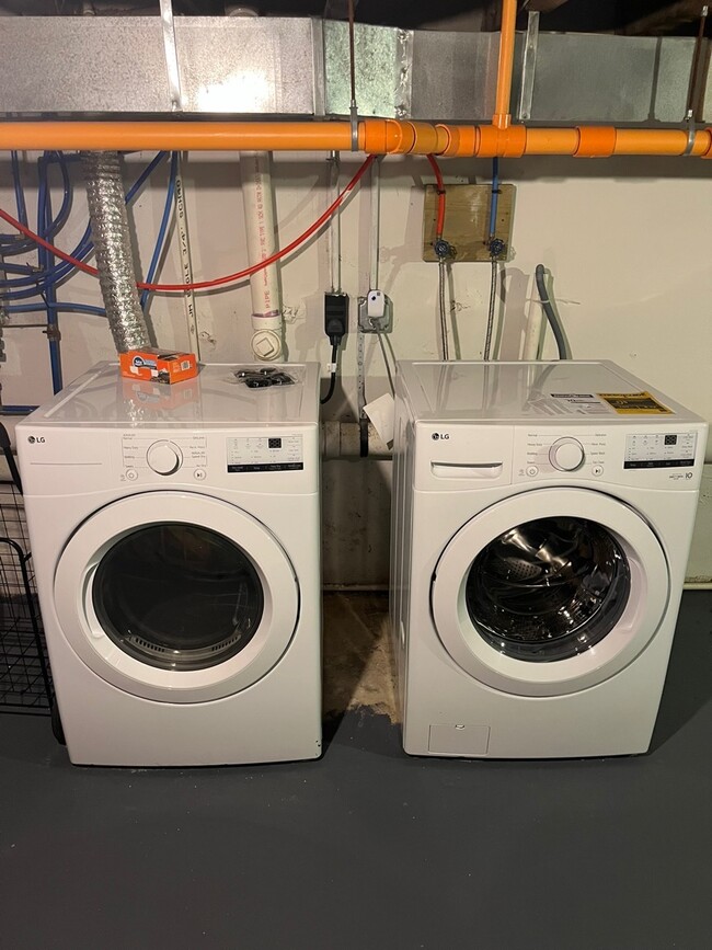 Photo - 2123 Christian St