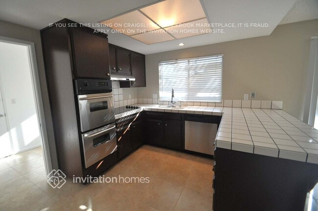 Photo - 2425 Grimsby Dr