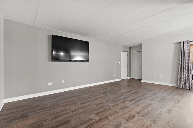 Photo - 16749 Paxton Ave Unit 1N