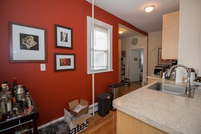 Photo - 15 Kenwood St Unit 3
