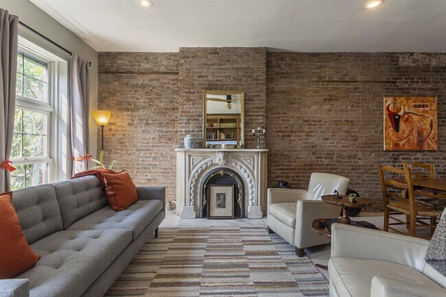 Photo - 154 Sussex St Unit 2