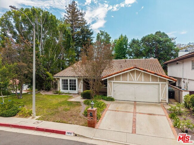 Building Photo - 2952 Bottlebrush Dr